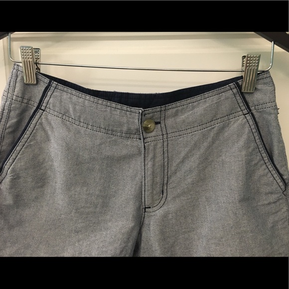 Ladies size 2 Columbia PFG gray shorts - Picture 3 of 9